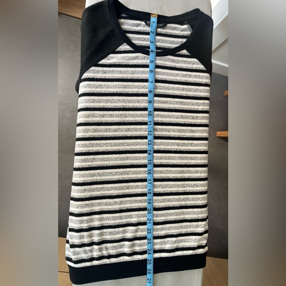 🔳 LIVERPOOL Black, White and Grey Round-neck Sweater - Picture 7 of 8